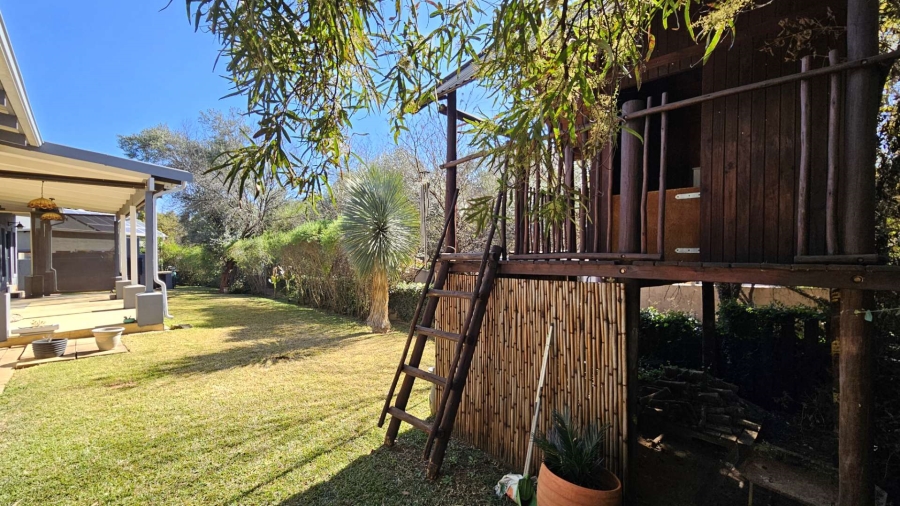 5 Bedroom Property for Sale in The Coves North West